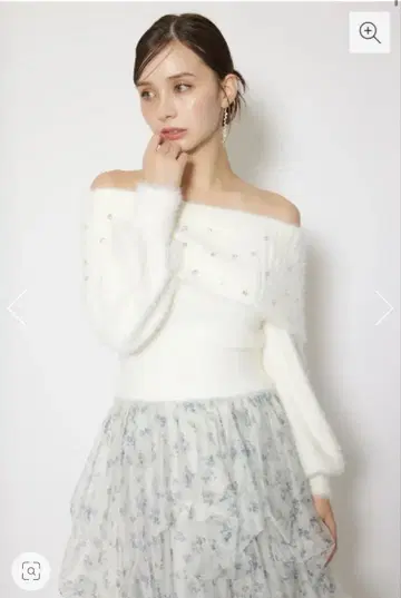 rienda 오프숄더 비쥬 샤기 니트탑