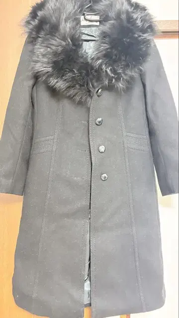 검은색 울 코트