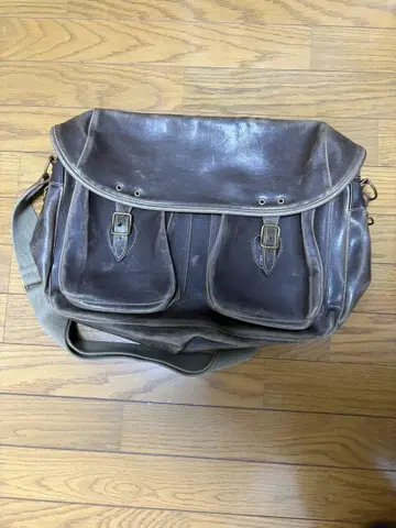 브라운 가죽 숄더백