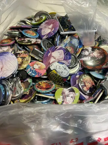 애니메이션 캐릭터 캔뱃지 세트 1090개