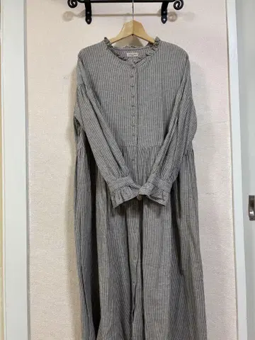 그레이 긴팔 롱 원피스 프릴 옷깃