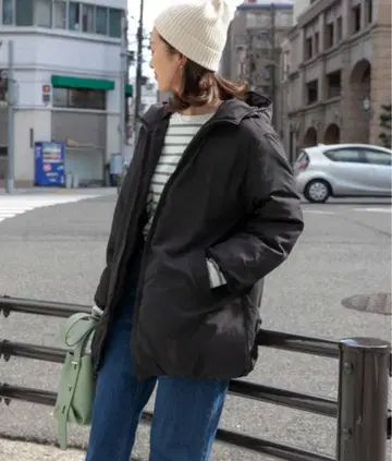 DOORS 리버서블 다운 코트