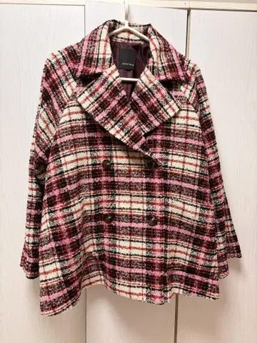 ROSE BUD (로즈버드)의 체크 무늬 숏코트