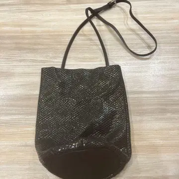 kawakawa 가죽 숄더백