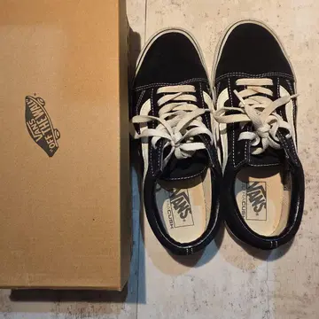 Vans 블랙/화이트 스니커즈