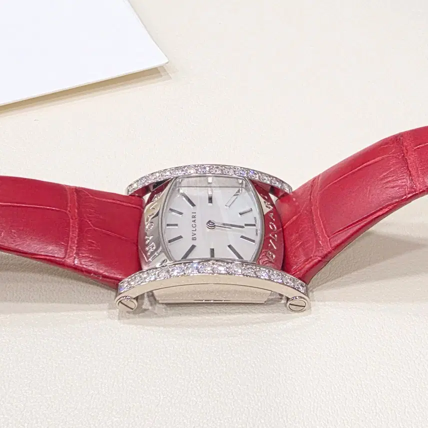 불가리 시계 아시오마 18K화이트골드 다이아 자개다이얼 36MM 쿼츠판매 사진 5