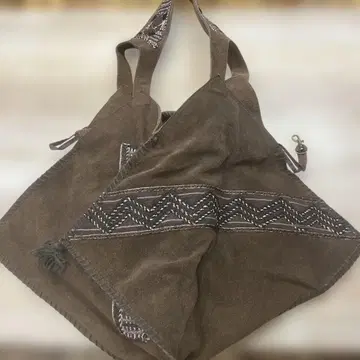 IMAYIN 스웨이드 자수 디자인 숄더백 스페인산