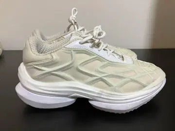 Puma 푸마 스니커즈 화이트 23.5cm 오늘 한정 가격