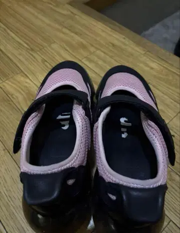 그라운즈 미키오사카베 스니커즈 24cm