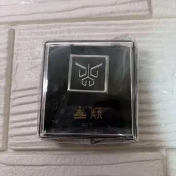 가면라이더 쿠우카 25주년 굿즈 메탈 핀 배지