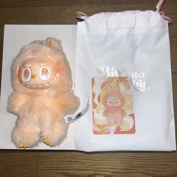 POP MART THE MONSTERS HAPPINESS 봉제 인형