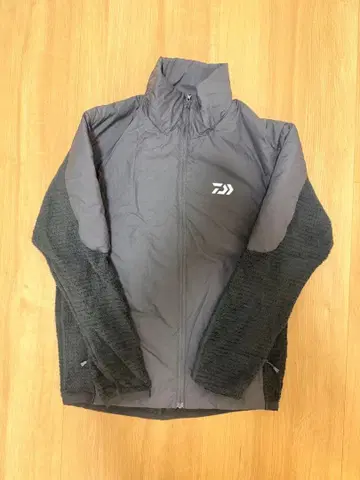 다이와 DJ-2822 폴라텍 하이브리드 자켓 M 사이즈