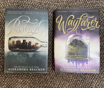 외국도서 Passenger/Wayfarer 2권 세트