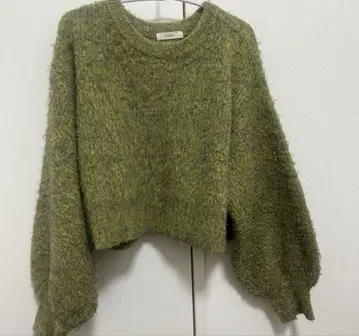 hinari 올리브 그린 크롭 니트