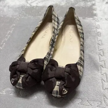 새상품급 DIANA 체크 무늬 플랫슈즈 펌프스 23.5cm
