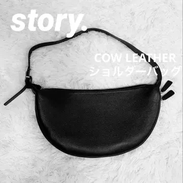 story. 소가죽 숄더백 블랙 골드 금장 장식