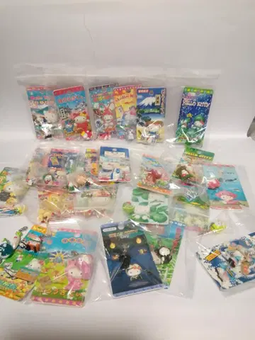 미사용 지역 한정 헬로키티 지퍼 마스코트 세트 28개 헤이세이 레트로