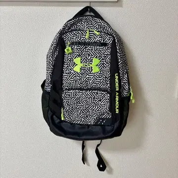 UNDER ARMOUR 언더아머 기하학 패턴 백팩