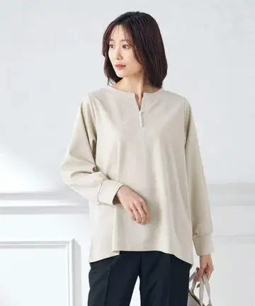 새상품 아베베 펄 장식 슬릿 넥 상의 그레이지 XL