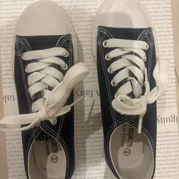 캔버스 스니커즈