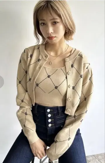 [ 새상품 ] EMODA 자카드 트윈 니트 완판 색상 BEG