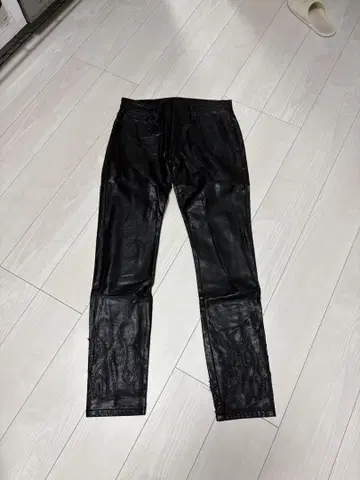 mnml 블랙 가죽 팬츠