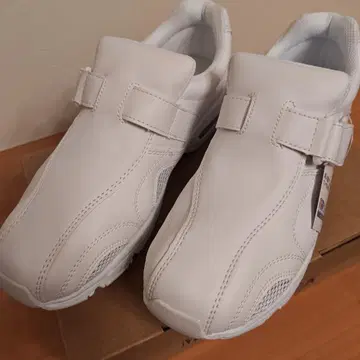 간호사 신발 모스파인 화이트 24.0cm 새상품, 미사용