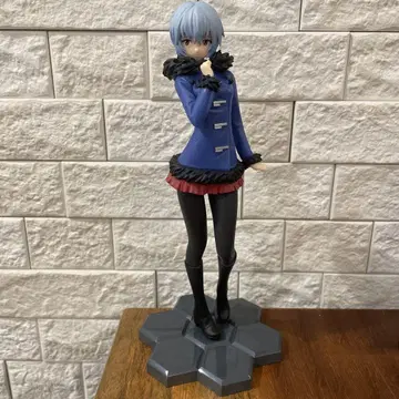 에바 프리미엄 코트 피규어 아야나미 레이