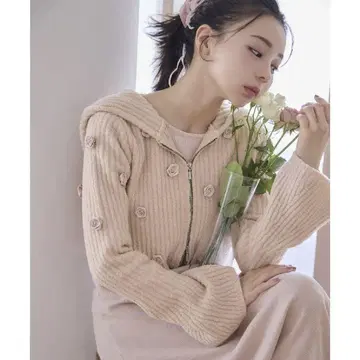 [ 미사용 새상품 ] 로즈 지퍼 후드티 NICE CLAUP