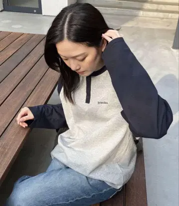 완판템 BROKEN BASE 헨리넥 래글런 롱T
