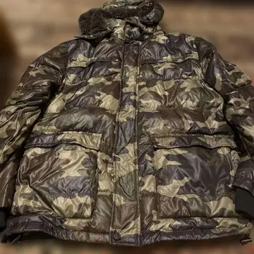 새상품급 DOWN COLLECTION 카모플라쥬 다운 자켓