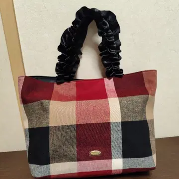 BLUE LABEL 체크 무늬 핸드백