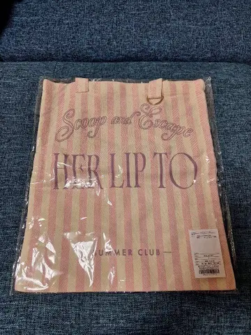 [ 새상품 ] Herlipto Scoop and Escape Tote