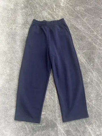 UNIQLO:C 네이비 스웨트 팬츠