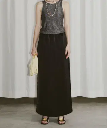 yae RELAX SATIN SKIRT 블랙 사이즈 38