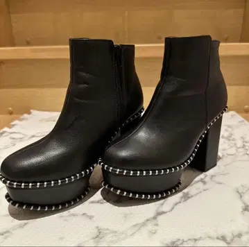엘비스 루체 통굽 숏부츠 22.5cm