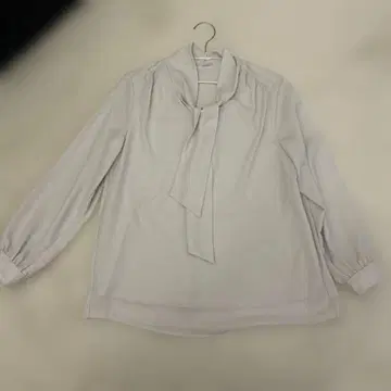 PLST 보타이 블라우스