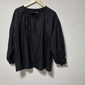 택 포함 언타이틀 시어 소재 소매 네이비 블라우스 블랙 루즈핏