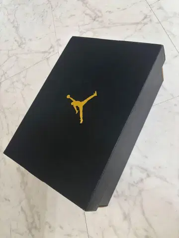 Jordan 하이컷 스니커즈 화이트/블랙