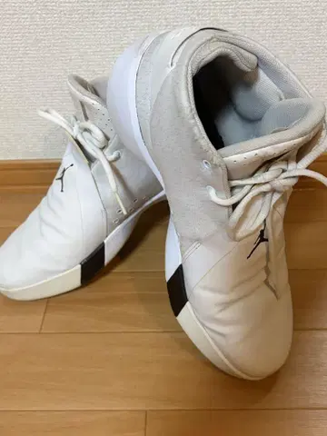 Jordan 화이트 하이컷 스니커즈