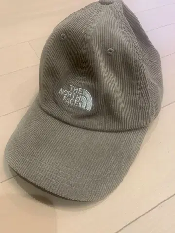 [ 미사용 새상품 ] THE NORTH FACE 코듀로이 캡 베이지