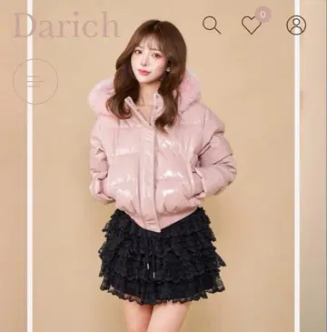 다리치 페이크 패턴트 레더 다운 자켓