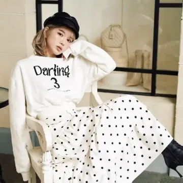 Darich 다리치 패치워크 로고 맨투맨 상의