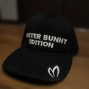 1회 착용. 새상품급 MISTER BUNNY EDITION 블랙 캡