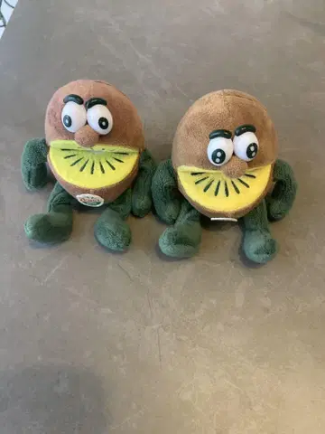 Zespri 키위 봉제 인형 2체 세트