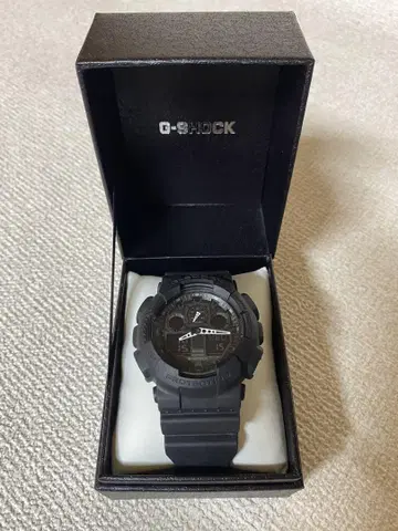 새상품급 G-SHOCK 블랙 손목시계 박스 포함