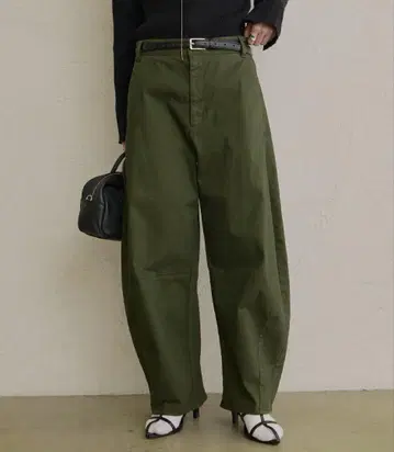 퓨어세신 피치 기모 커브 레그 팬츠 카키 S