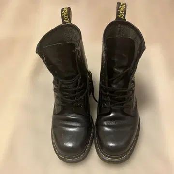 닥터마틴 Dr.Marten 8홀 1460