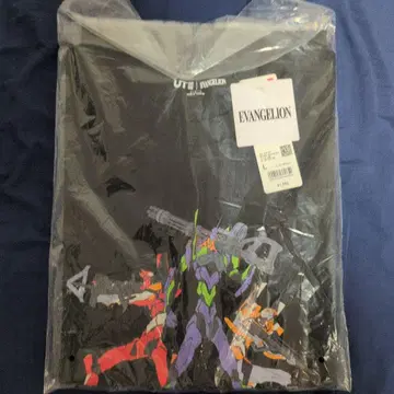 미개봉 새상품 유니클로 EVANGELION 블랙 T셔츠 L사이즈