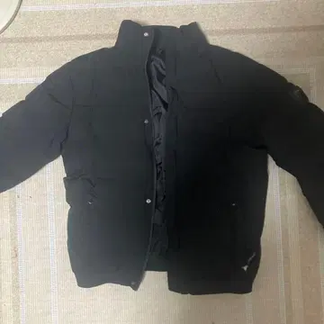 블랙 다운 자켓